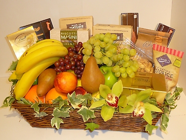 Fruit & Gourmet Basket